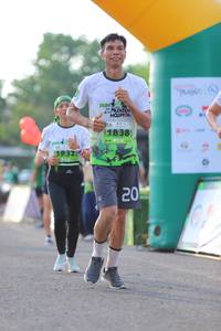 BIB: 1838, 1932
                            <button type="button" onclick="openModal(3642596)" class="btn btn-primary btn-sm float-right btn-popup" data-toggle="modal" data-target=".modal-high-quality">
                        <i class="fas fa-shopping-cart"></i> Add to Cart
                    </button>
                                            <button type="button" onclick="isThisMe(3642596, true)" class="btn btn-success btn-sm float-right btn-popup btn-isme hidden" data-toggle="tooltip" data-placement="bottom" title="นี่คือรูปของคุณใช่ไหม คลิกที่นี่เพื่อเอาเข้าอัลบั้ม">
                        <i class="fas fa-plus"></i> Add to album
                    </button>
                    <button type="button" onclick="isThisMe(3642596, false)" class="btn btn-warning btn-sm float-right btn-popup btn-isnotme hidden">
                        <i class="fas fa-ban"></i> Remove from album
                    </button>